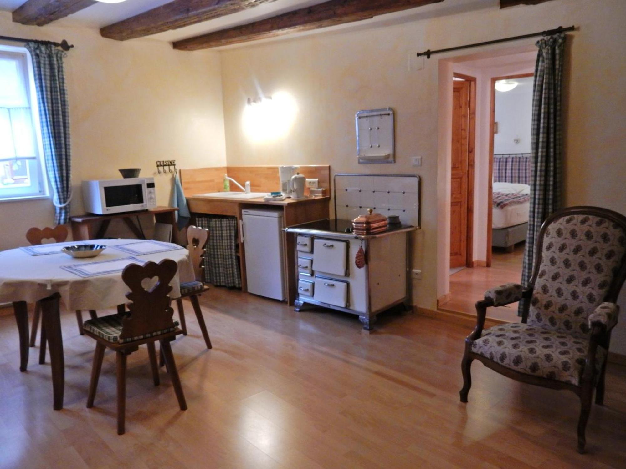 An Apartment In A 17Th Century Wine Grower S House Riquewihr Extérieur photo